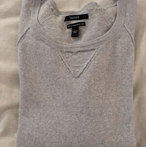Tahari Light Gray 100% Wool Sweater. It's Straight From The Dry Cleaner. Size L.